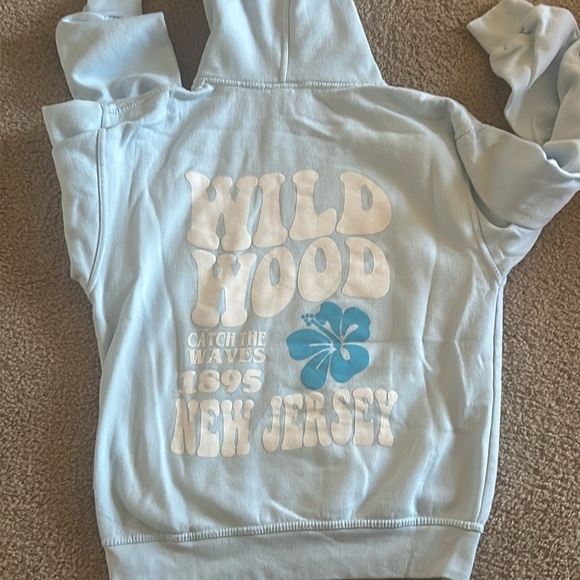 Women’s Medium Sweatshirt - Picture 2 of 4